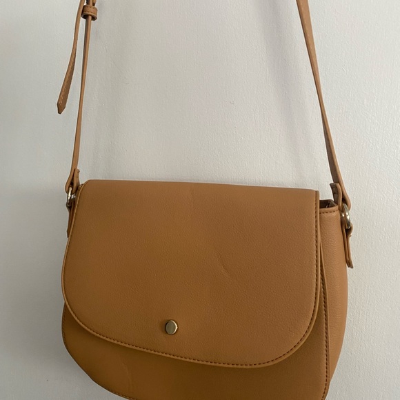 Old Navy Handbags - Crossbody purse